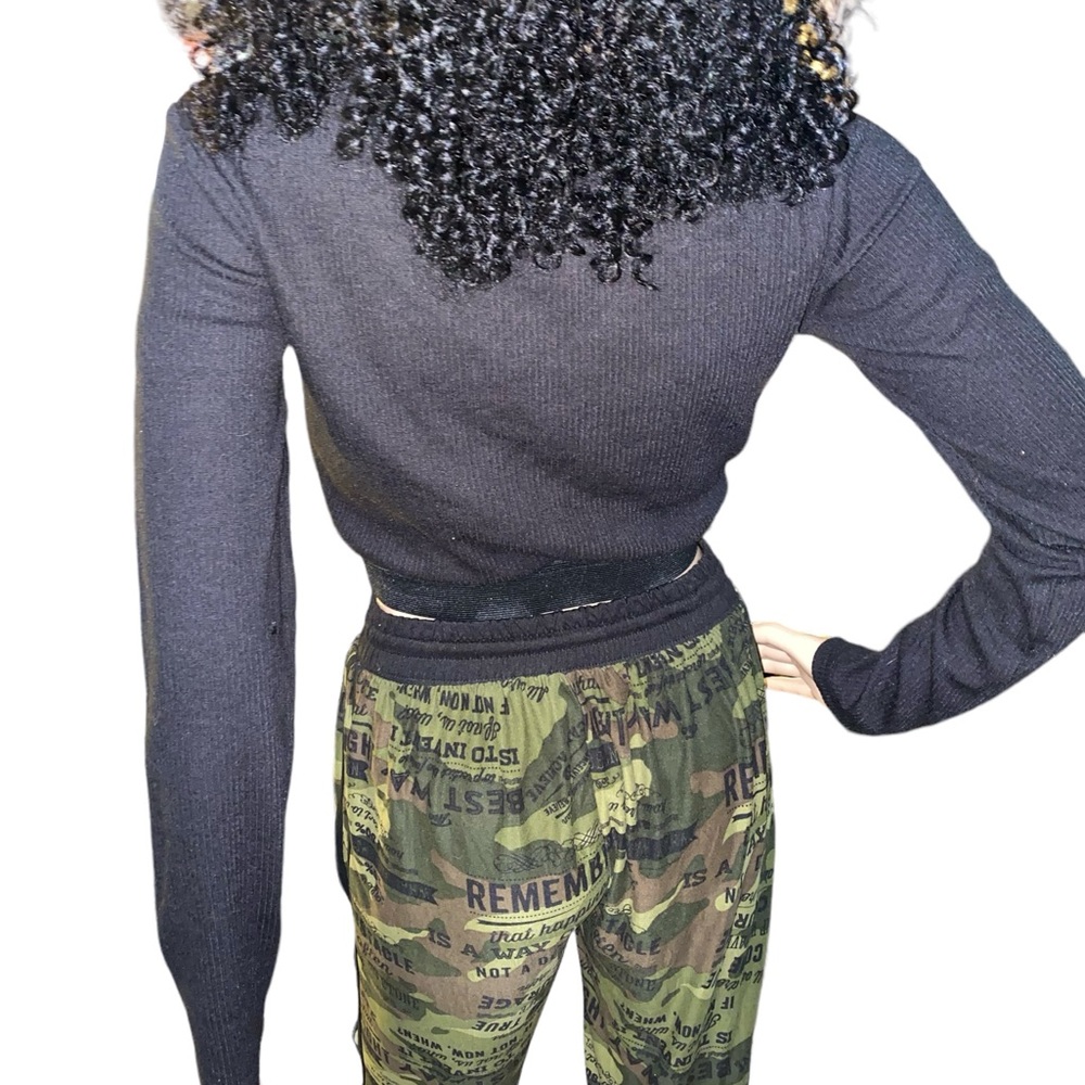 BLACK THERMAL TOP - Picture 3 of 4